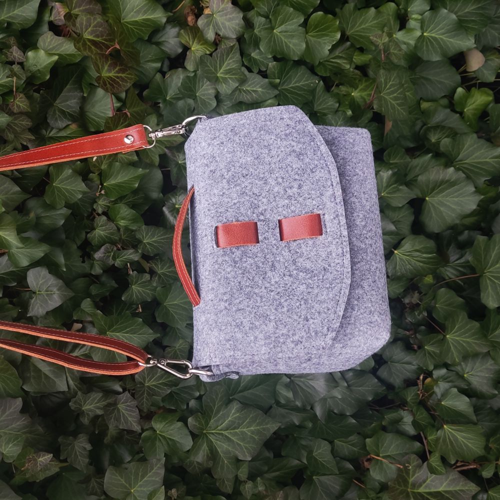 Sac messager en feutre - Cuir cognac - Feutre gris