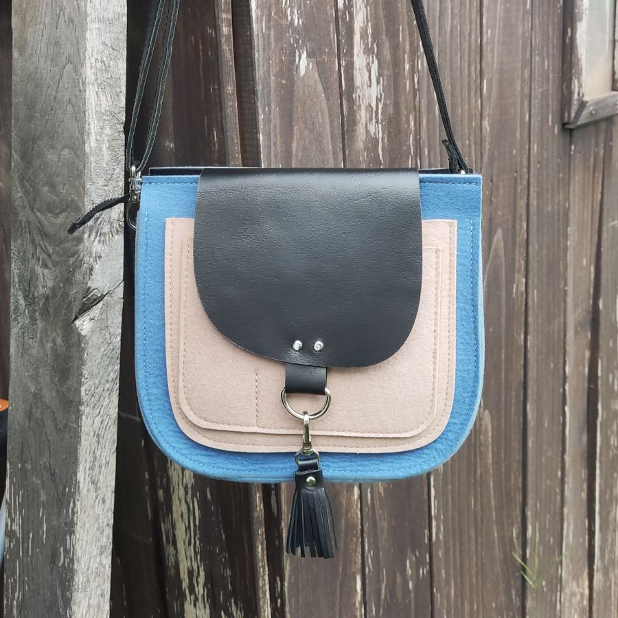 Niebieska Torba Wełniana - Listonoszka - Elegancja w Miniaturze