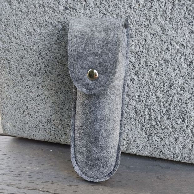Szare Filcowe Etui na Długopisy z Magnetyczną Klapką